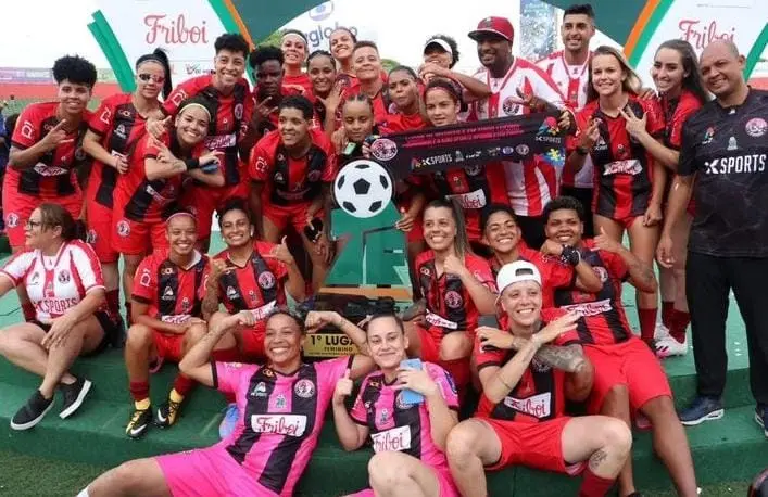 Campanário Diadema - Campeã feminino da Taça das Favelas SP 2023 (DivulgaçãoCufa SP) Campanário Diadema - Campeã feminino da Taça das Favelas SP 2023 (DivulgaçãoCufa SP)