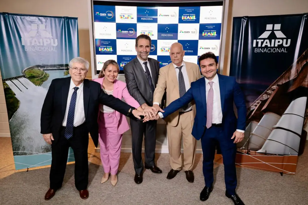 Ministro do Turismo Celso Sabino no Seminário de Turismo de Fronteira Foto Kiko Sierich PTI