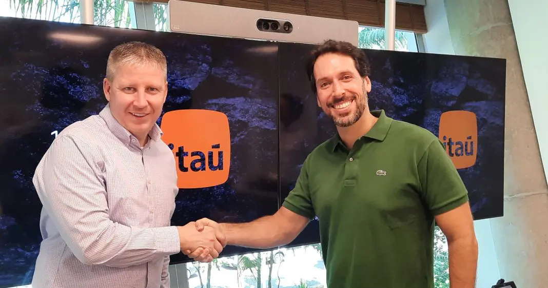 CEO da Azul, John Rodgerson, e Alexandre Zancani, membro do comitê executivo do Itaú Unibanco (Foto: Divulgação)
