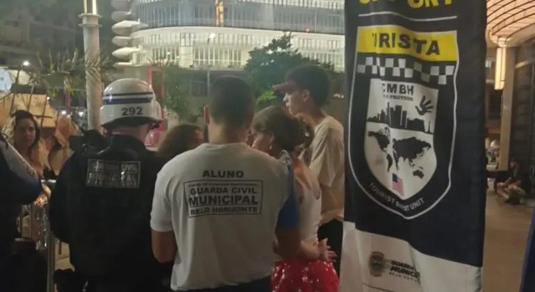 Grupo de Apoio ao Turista em atuação no Carnaval (Foto PBH) Grupo de Apoio ao Turista em atuação no Carnaval (Foto PBH)