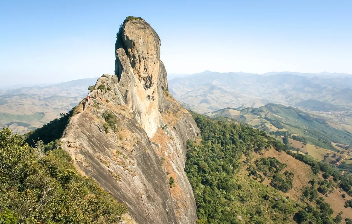 Pedra do Baú em São Bento do Sapucaí