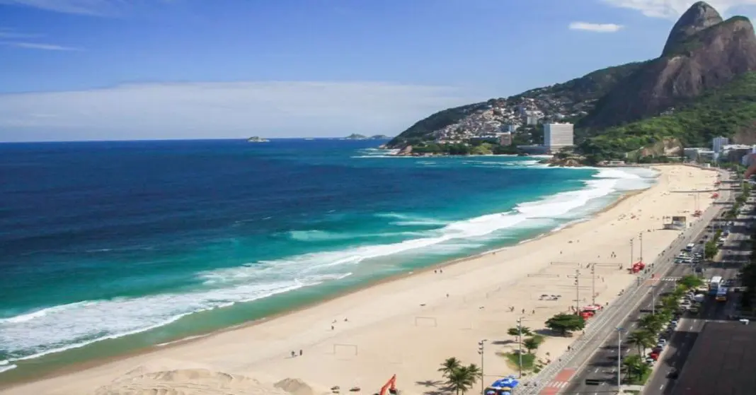 Praia de Ipanema, no Rio de Janeiro, foi eleita a segunda melhor praia do mundo Praia de Ipanema, no Rio de Janeiro, foi eleita a segunda melhor praia do mundo