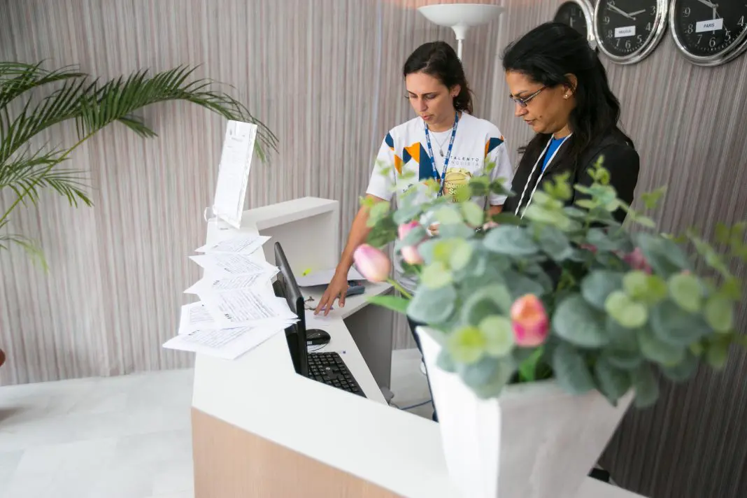 Curso de Recepcionista de Hotéis (Foto: Divulgação) Instituição abre vagas para cursos de Turismo e Eventos no Rio de Janeiro