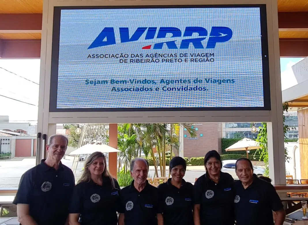 AVIRRP celebra 27 anos em reunião com nova diretoria