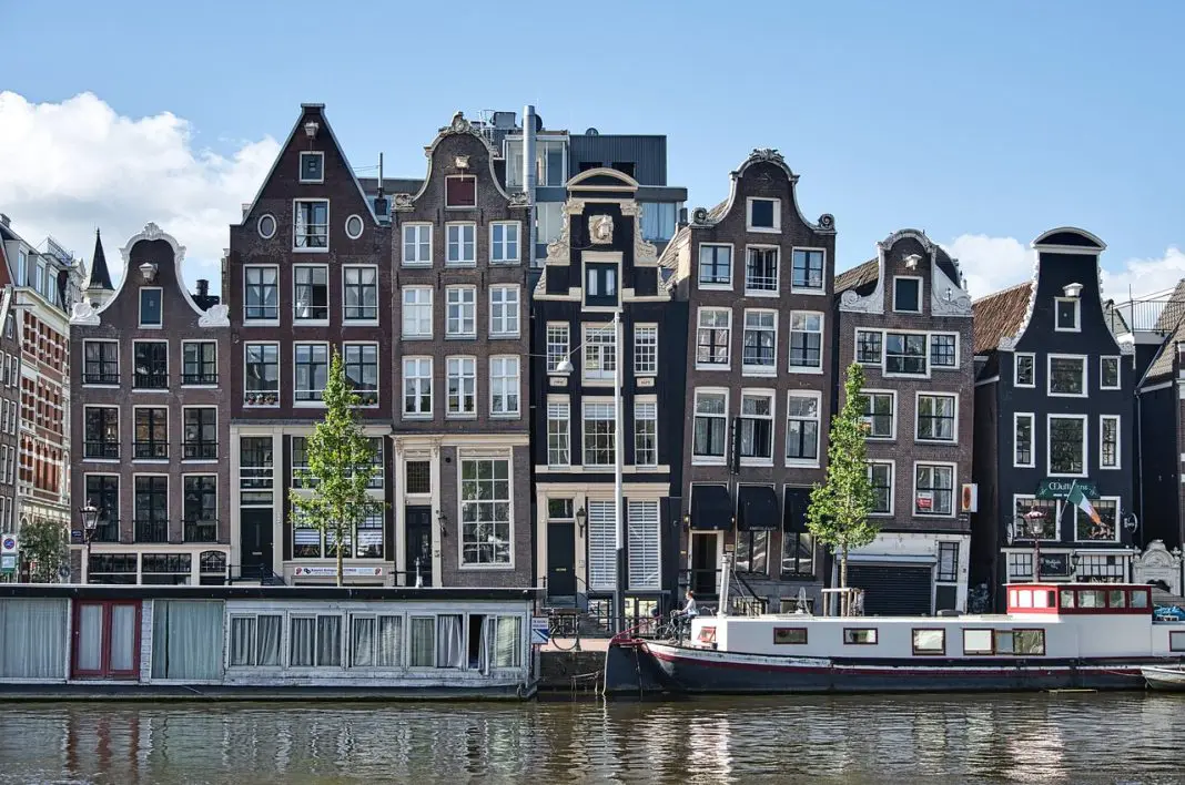 Amsterdã proíbe construção de novos hotéis; entenda Amsterdã proíbe construção de novos hotéis; entenda