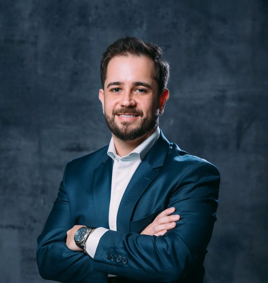 Arthur Veloso, 35 anos, é o novo presidente do SINHORES - baixada santista - Foto: Divulgação