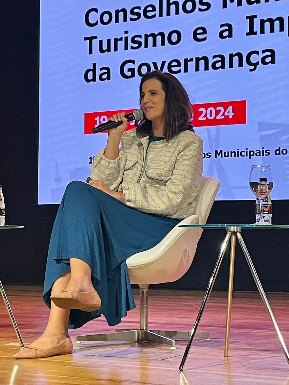 Ana Biselli, Resorts Brasil