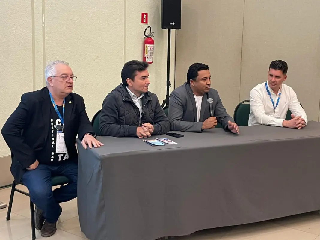 O diretor de Turismo do PTI, Yuri Benites, esclareceu pontos sobre obras estruturantes que estão sendo feitas em Foz do Iguaçu