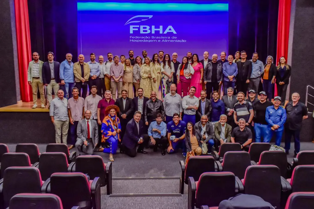 Representantes e sindicatos da FBHA - Foto: Divulgação