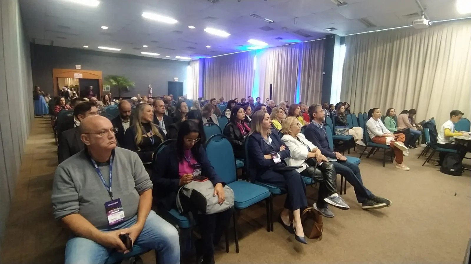 Público ouviu sobre importância da assessoria jurídica para prestadores de serviços de turismo - Foto: Bruno Almeida / DT