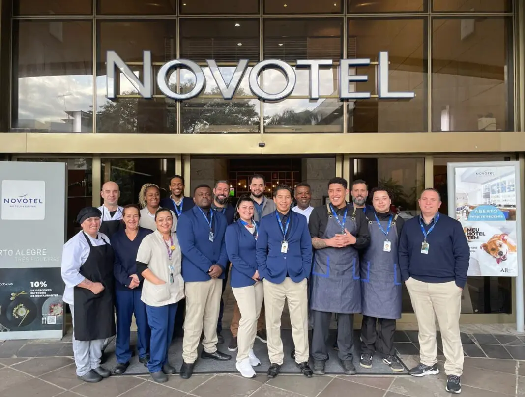 Equipe do Novotel Porto Alegre Três Figueiras (Foto: Divulgação) Equipe do Novotel Porto Alegre Três Figueiras (Foto: Divulgação - Accor)