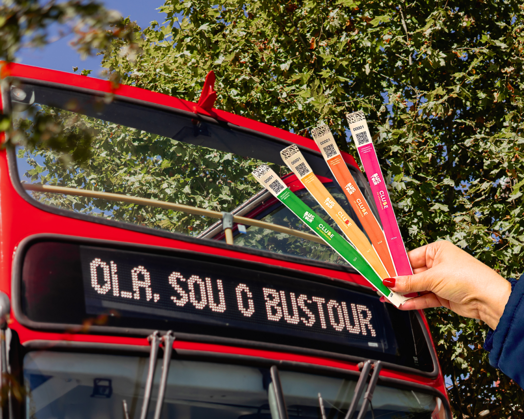 Bustour - Foto: Divulgação Bustour - Foto: Divulgação