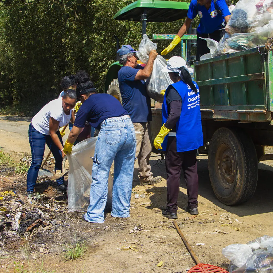 Pauta - Magic City mobiliza voluntários e recolhe quase 400 quilos de lixo - Foto: divulgação