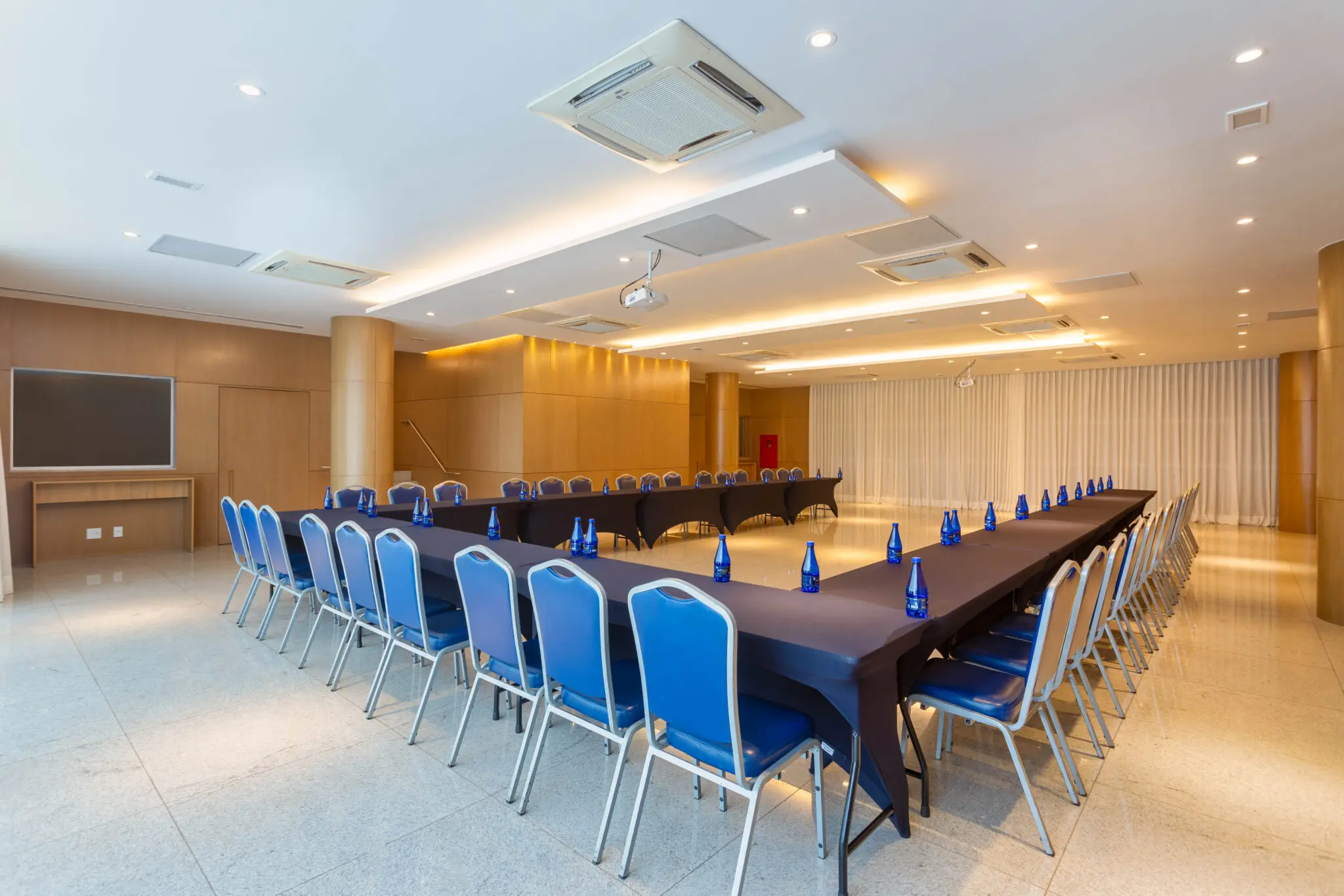 Sala de convenções no hotel Ramada by Wyndham