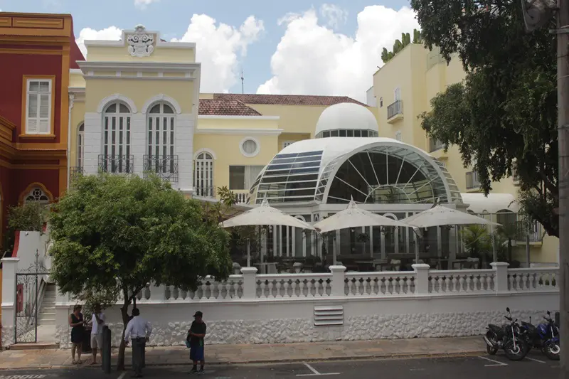 Juma Ópera Hotel
