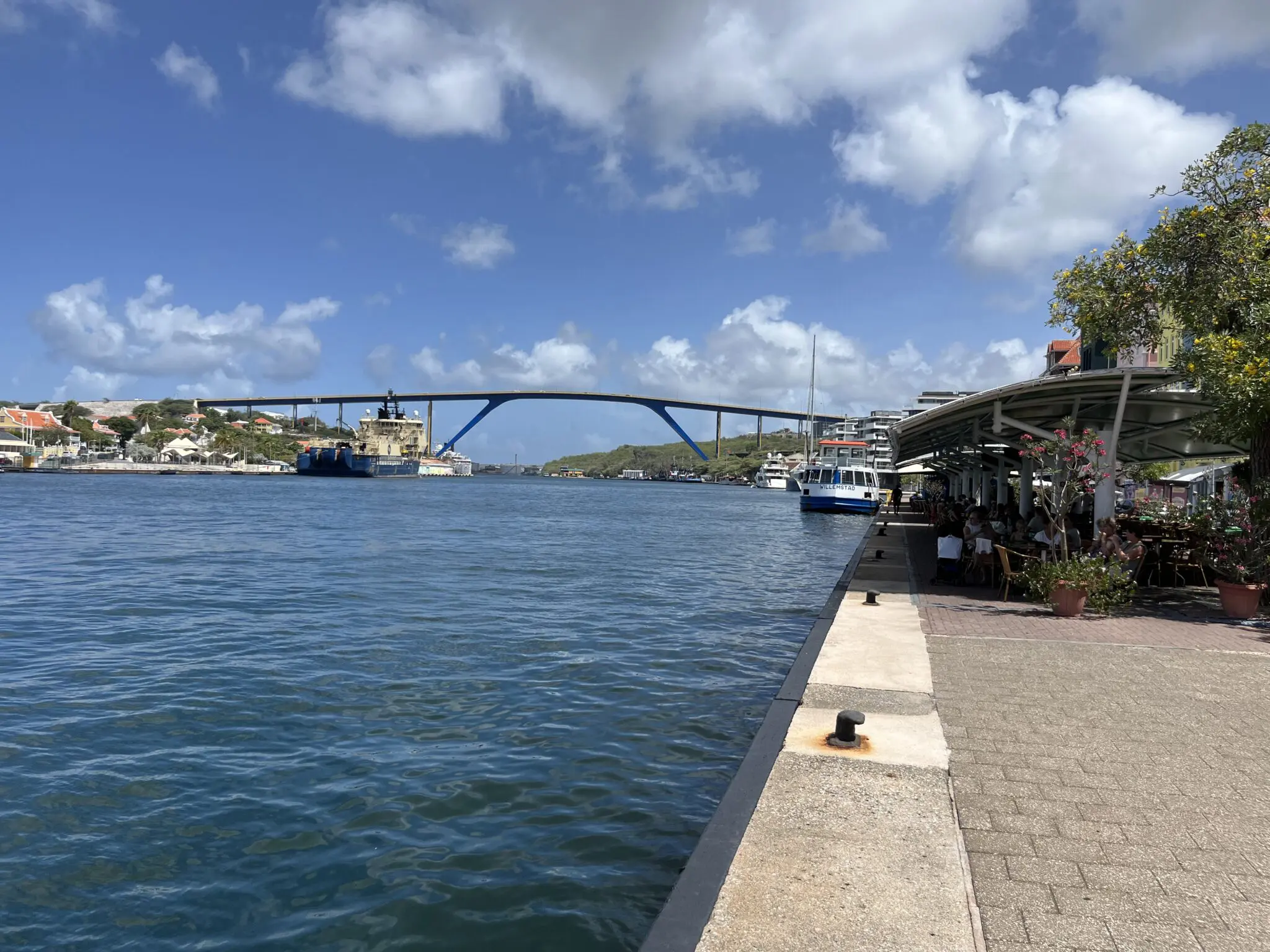 Curaçao - Ponte Rio Juliana - Crédito: Alexandra Mato Ramos / DT
