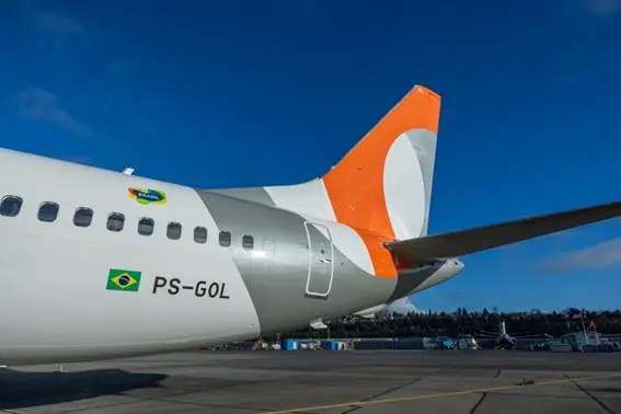 Boeing 737 MAX 8 da GOL no solo da Boeing Field, em Seattle, nesta terça-feira (10/12) – Divulgação GOL
