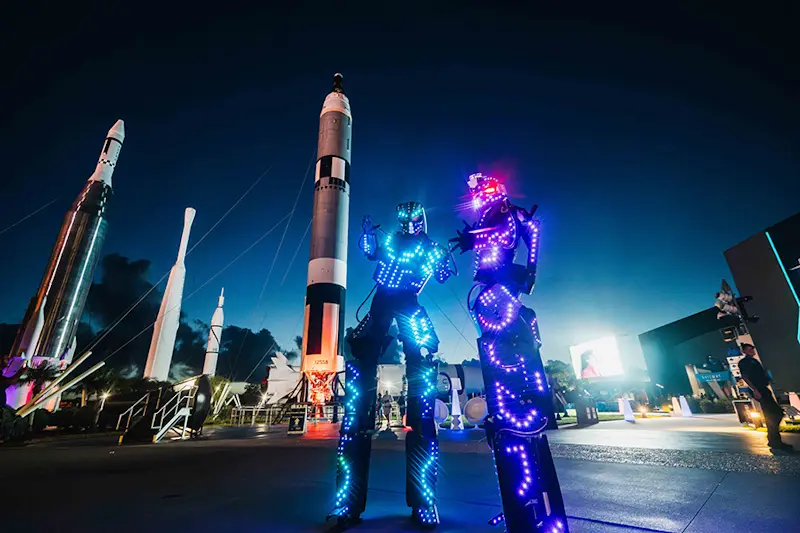 Kennedy-Under-the-Stars-2025 - Foto divulgação Experiência noturna intergaláctica no Kennedy Space Center