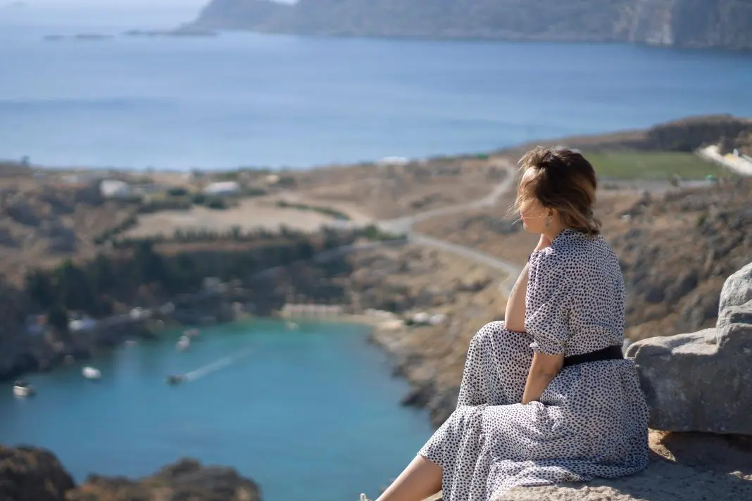 Empoderamento na bagagem: a crescente procura por viagens solo e o papel da travel designer Wania Camelo Mulheres
