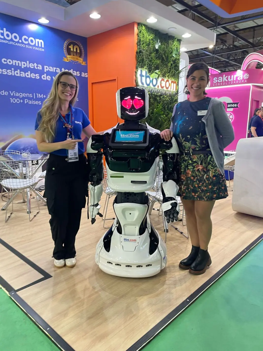 Camila Bueno, Field Marketing Manager da TBO e Maria Catalina Garcia, Senior Sales Executive da RX Global Camila Bueno, Field Marketing Manager da TBO e Maria Catalina Garcia, Senior Sales Executive da RX Global