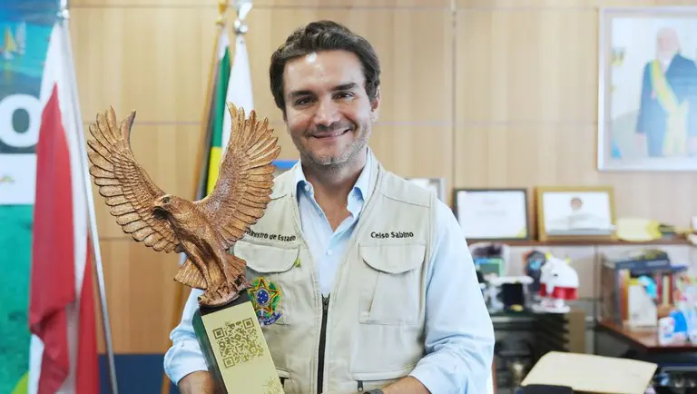 Ministro Celso Sabino recebe símbolo da Cúpula da ONU Turismo e Brasil inicia preparativos para sediar evento em 2026 - Foto: Roberto Castro / MTur Ministro Celso Sabino recebe símbolo da Cúpula da ONU Turismo e Brasil inicia preparativos para sediar evento em 2026 - Foto: Roberto Castro / MTur