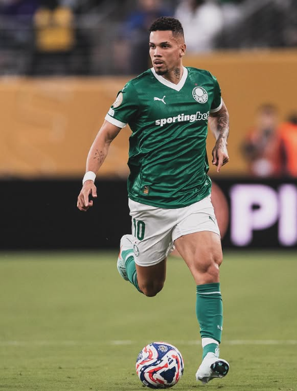 Paulinho, camisa 10 do Palmeiras — Foto: Instagram/@paulinho10