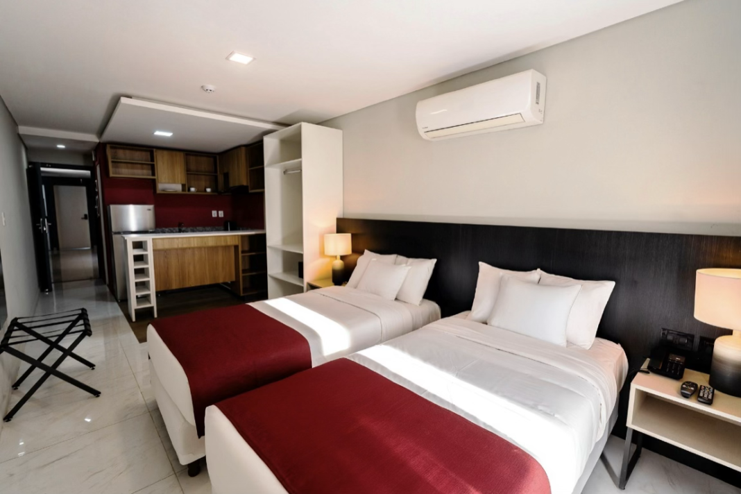 handler O Ramada by Wyndham Asunción Aeropuerto recebe os viajantes com conforto moderno e acesso direto ao principal aeroporto da cidade - Foto: divulgação