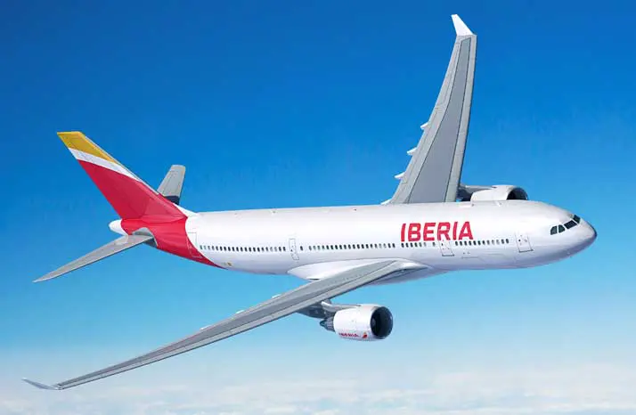 A Iberia superará as 350 frequências semanais ao longo do ano, um número superior ao máximo de 330 alcançado em 2024 - Foto: site oficial da Iberia