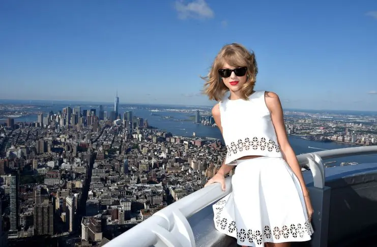 Dia em que a Taylor Swift visitou o Empire State Building e anunciou seu álbum 1989 - Foto Reprodução Site Empire State Building