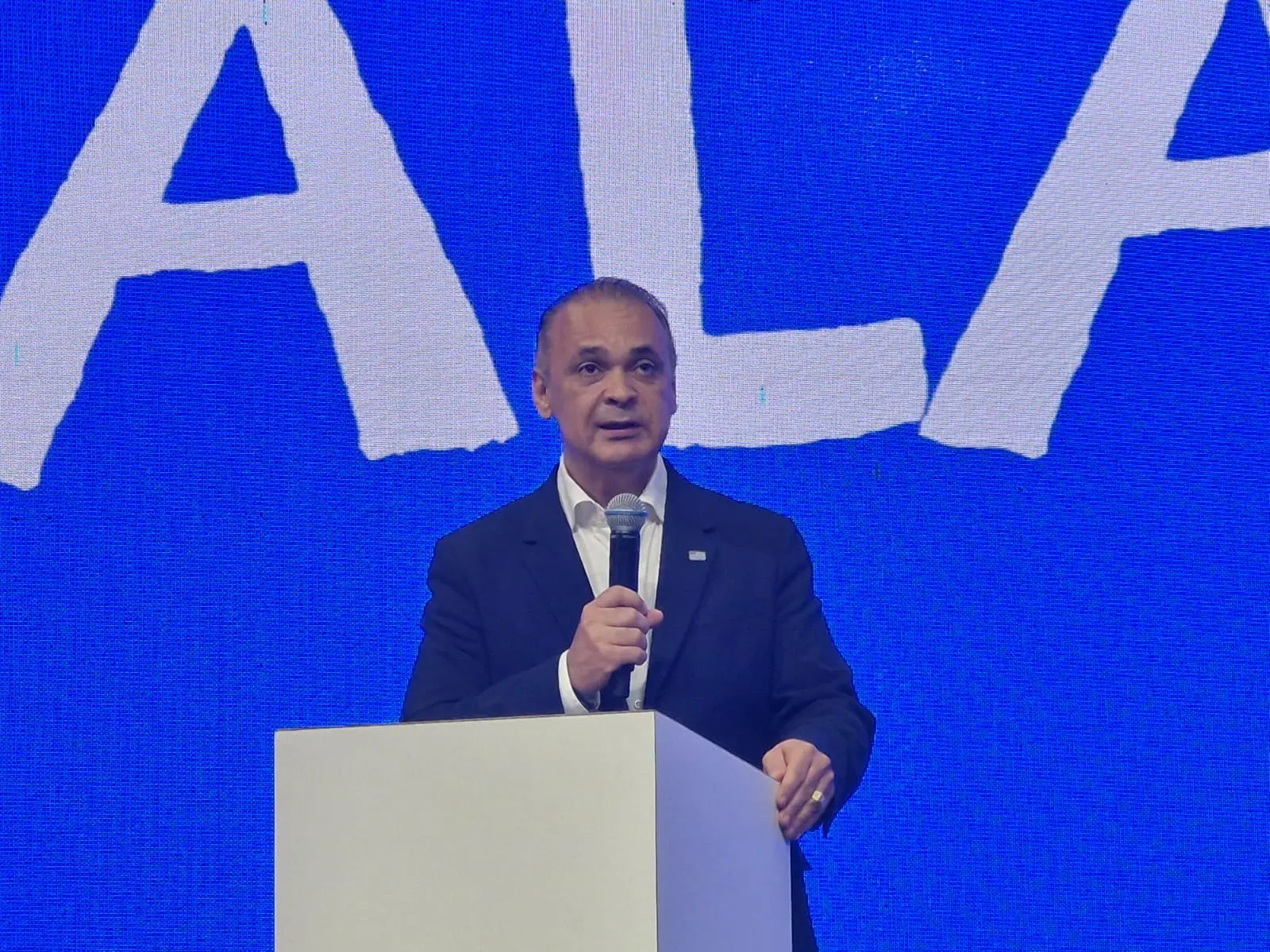 O secretário de Turismo de São Paulo, Roberto de Lucena, ressalta a honra de sediar o Salão Nacional do Turismo - Foto: Bruno Almeida / DT