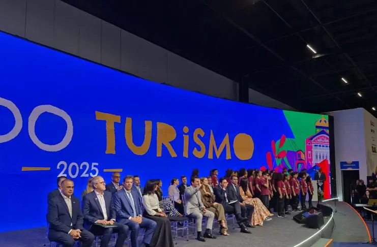 Autoridades participam da abertura oficial do Salão Nacional do Turismo 2025, em São Paulo - Foto: Bruno Almeida / DT