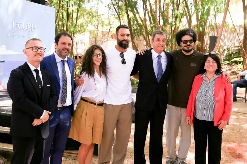 Em evento no Festival Na Praia, em Brasília, a Embaixada da Itália apresentou a Ligúria, destacando cultura, turismo e negócios, e reforçando laços históricos com o Brasil. - Foto: Créditos: Vinci Marketing