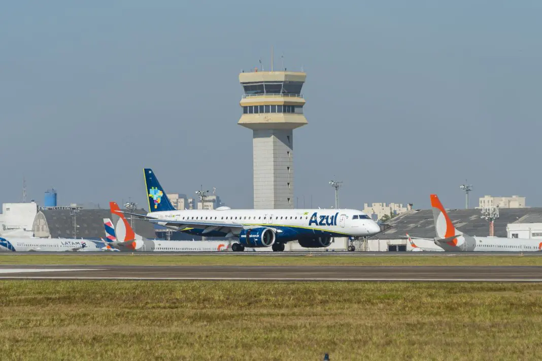 Aeronave da Azul no Aeroporto de Congonhas - Foto: Guilherme Mion Aeronave da Azul no Aeroporto de Congonhas - Foto: Guilherme Mion