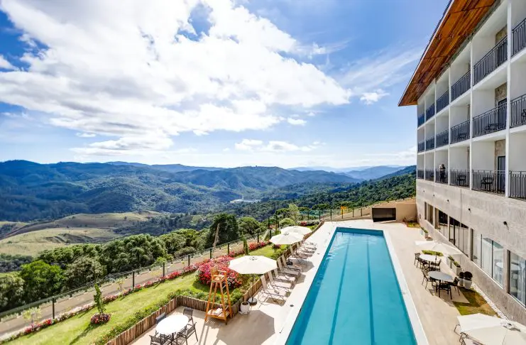 Conforto e experiências sensoriais em Campos do Jordão: o Gran Paradiso Resort combina lazer completo, degustações de vinhos e queijos e vista privilegiada da Serra da Mantiqueira - Foto: divulgação - Campos do Jordão