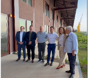 Celso Sabino, Marcelo Freixo e equipe da Vila Galé no tour pelo novo Vila Galé Collection Amazônia, em Belém (PA) - Foto: Reprodução/Instagram