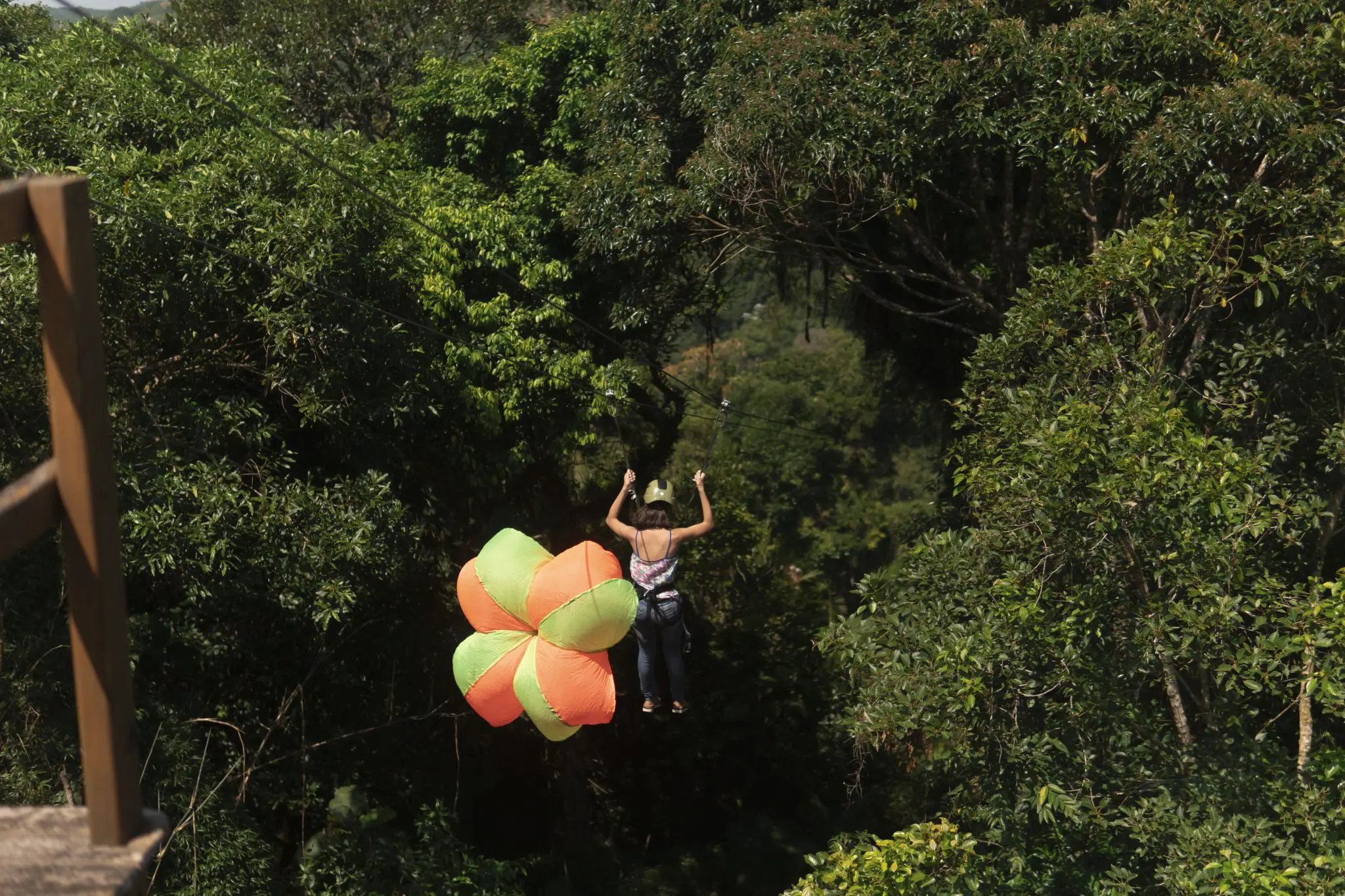 Tirolesa Carcará, uma das maiores do Brasil, é atração de adrenalina no Morros Verdes Ecolodge (Divulgação/Hotel Fazenda Morros Verdes)