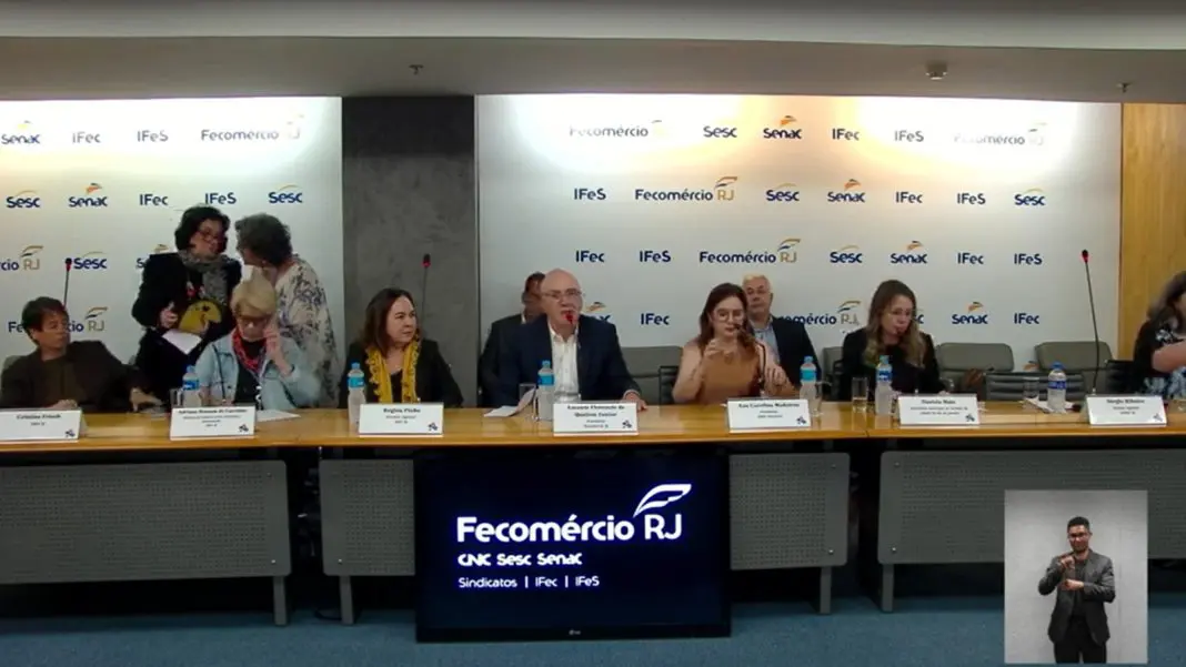 Bancada geral durante a apresentação oficial da ABAV Expo 2025, no Rio de Janeiro - Crédito: Reprodução/Youtube Bancada geral durante a apresentação oficial da ABAV Expo 2025, no Rio de Janeiro - Crédito: Reprodução/Youtube