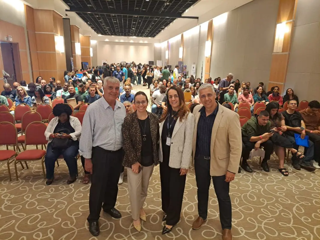 3 Alfredo Lopes, presidente do HotéisRIO; Theresa Jansen, superintendente do HotéisRIO; Cristiane Izidoro, subsecretária executiva na Secretaria Municipal de Trabalho e Renda e Manoel Vieira, secretário Municipal de Trabalho e Renda - Foto: divulgação