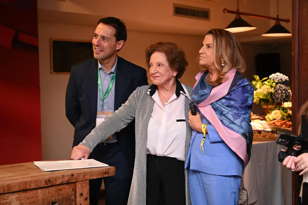 GSM_1244 Eduardo Zorzanello, Marta Rossi e Beatriz Gehlen durante o lançamento do Projeto Hortênsias no 37º Festuris, em Gramado (RS) - Foto: Gustavo Mirolli/Festuris