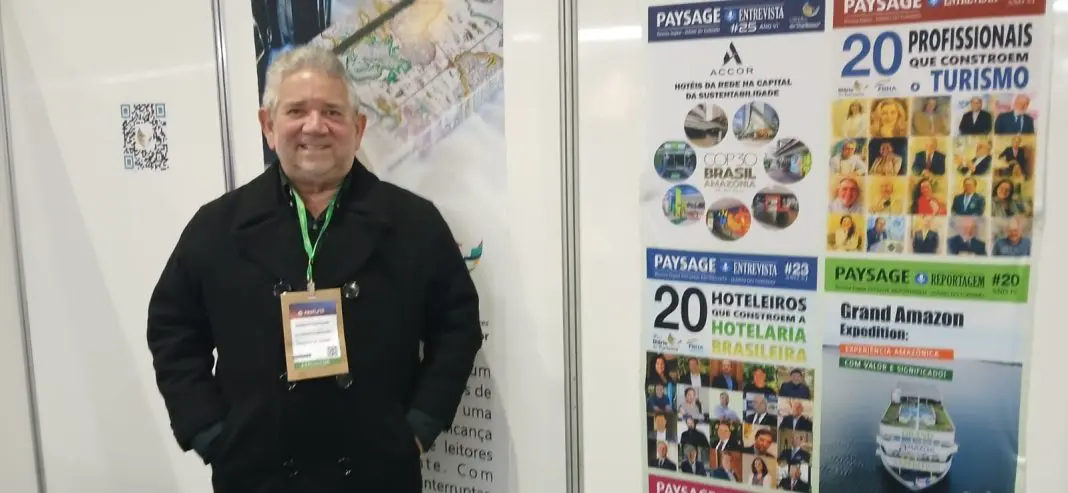 O vice-ministro de Qualidade dos Serviços Turísticos da República Dominicana, Roberto Henríquez, visitou o estande do Diário do Turismo no Festuris 2025, em Gramado (RS), e falou sobre o crescimento do turismo dominicano - Crédito: DT