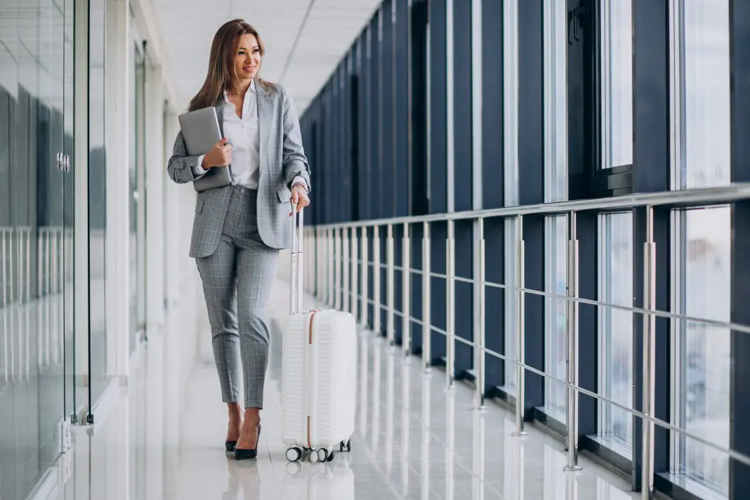 Parceria entre Elgin e Onfly garante mais controle, eficiência e redução de custos nas viagens corporativas - Crédito: Freepik