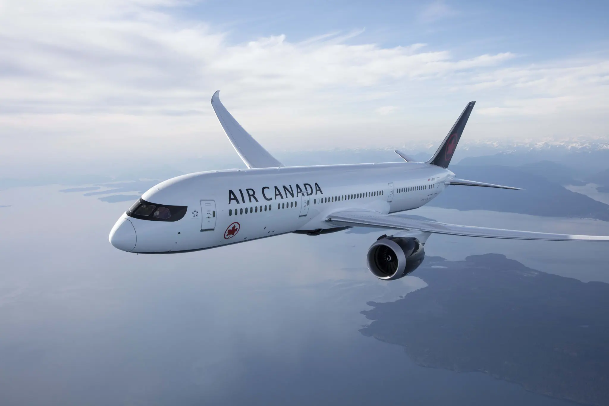 Aeronave da Air Canada pronta para inaugurar o voo direto que conectará Rio de Janeiro e Toronto a partir desta semana - Crédito: divulgação 