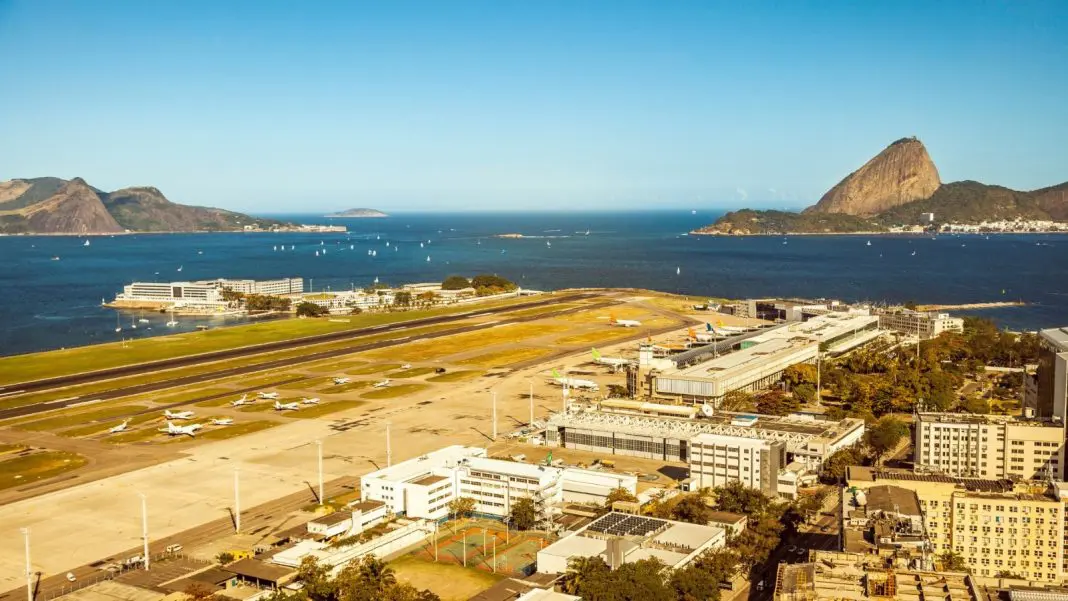 Aeroporto Santos Dumont está no centro do debate sobre a coordenação aeroportuária no Rio de Janeiro. - Crédito: divulgação