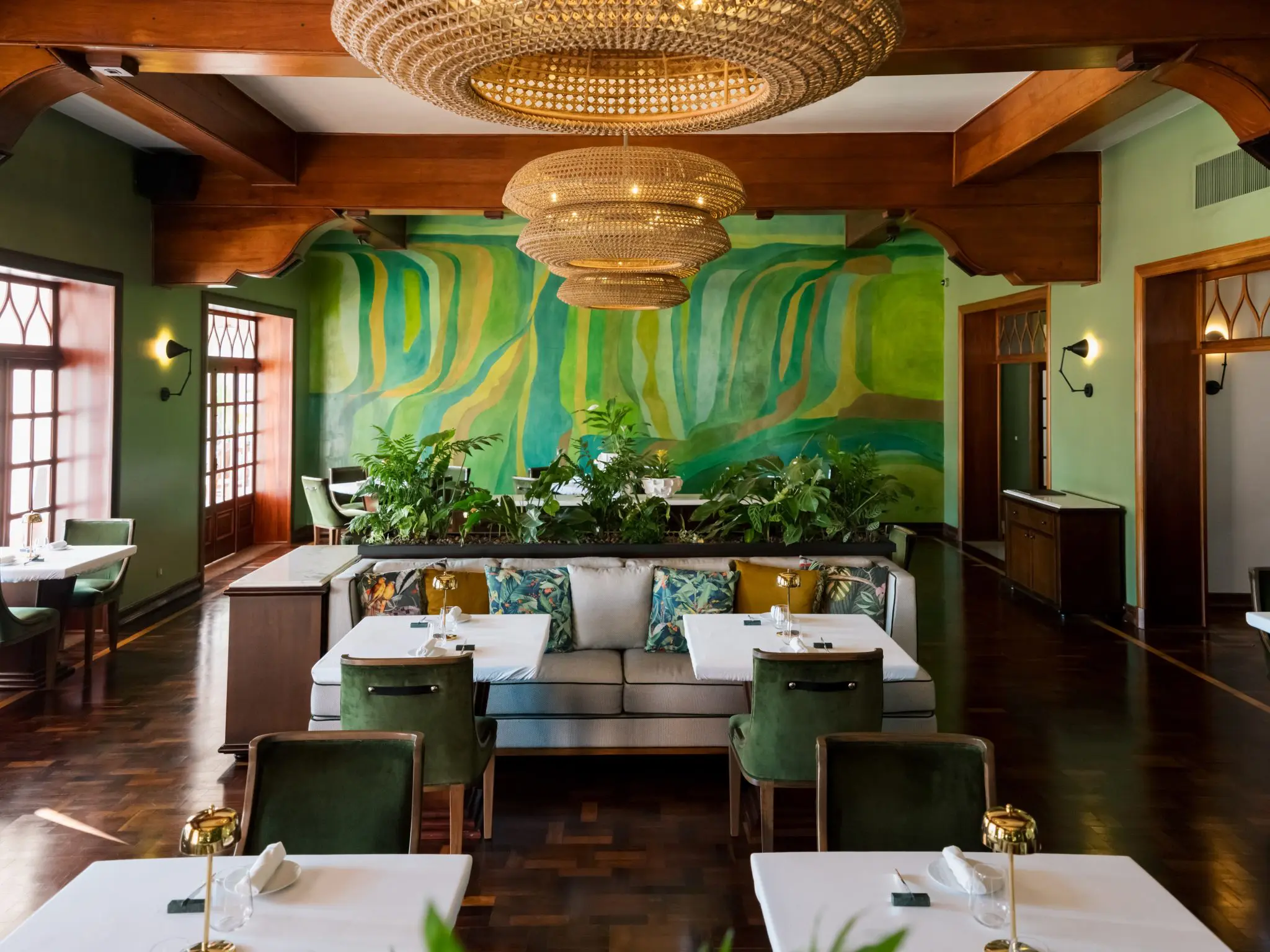 Restaurante Y destaca a cozinha criativa brasileira em uma experiência gastronômica exclusiva no Hotel das Cataratas. - Crédito: divulgação
