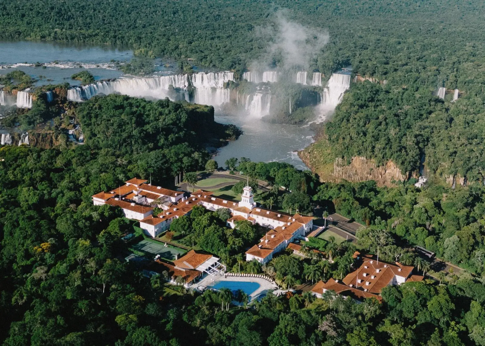Programa Iguaçu 2030 prevê atrações como trilhas suspensas, tirolesa e mirantes panorâmicos - Crédito: Divulgação Urbia+Cataratas/Eagle Eye Company