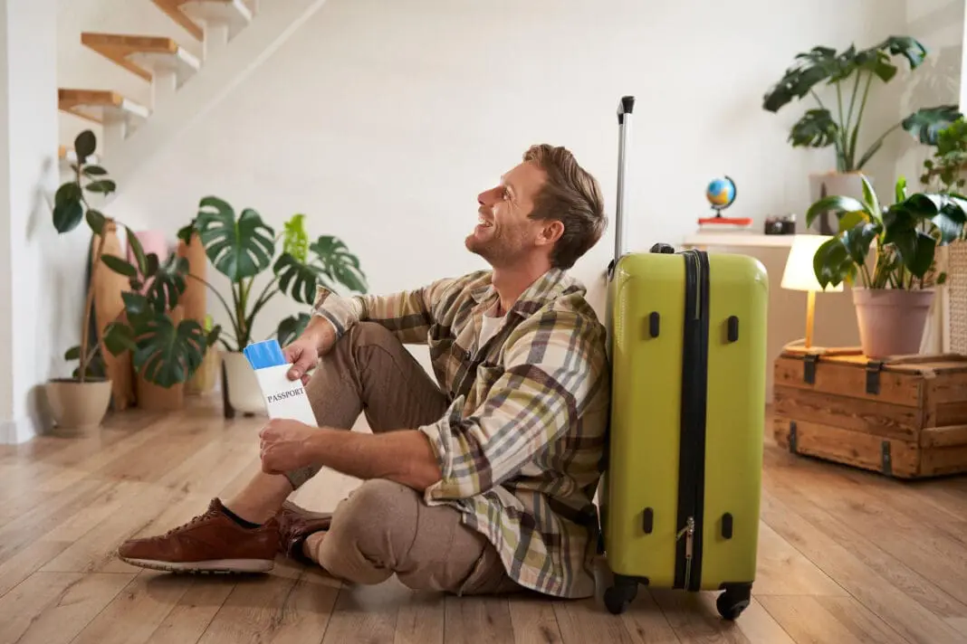 Brasileiros cortam gastos, mas não abrem mão deste item na viagem - Crédito: Magnific