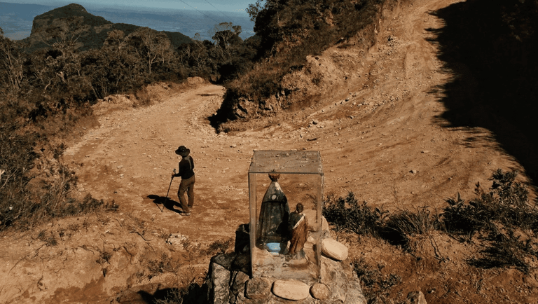 Caminho da Fé atravessa Mata Atlântica e pequenas cidades rumo a Aparecida - Crédito: Divulgação/RedeTrilhas - Reprodução MTur