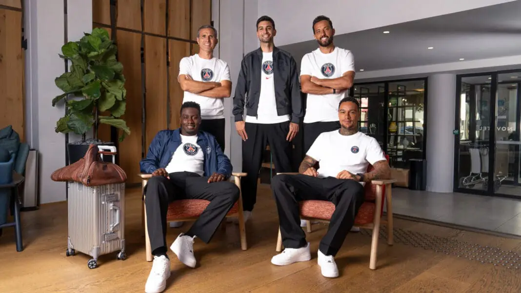 Embaixadores da campanha e ex-jogadores do Paris Saint-Germain. Em pé, da esquerda para a direita: Pedro Pauleta, Javier Pastore e Nenê. Sentados, da esquerda para a direita: Blaise Matuidi e Gregory van der Wiel - Crédito: divulgação