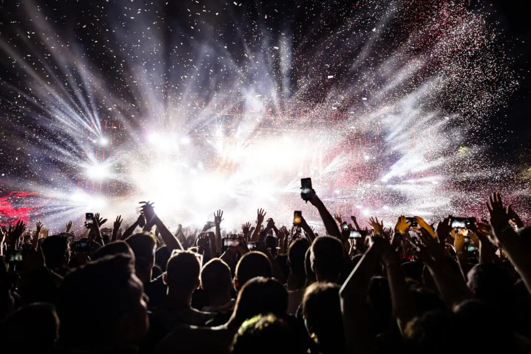 ABRAPE critica novas regras para eventos e alerta para insegurança jurídica - Crédito: Magnific
