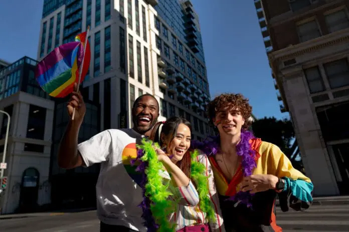Mercado de turismo LGBT+ mira US$ 521 bilhões e coloca inclusão em destaque